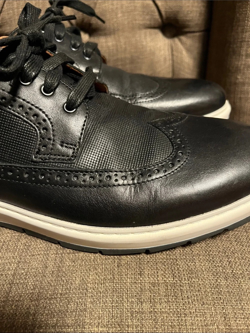 Johnston & Murphy Elliston black Wingtip Leather Sneakers men's 11.5